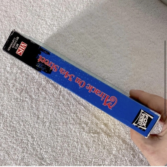 Vintage FOX Video Miracle On 34Th Street VHS Tape - Picture 4 of 10